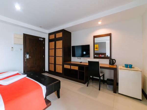 Ratana Hotel Sakdidet : photo 5 de la chambre chambre double ou lits jumeaux supérieure