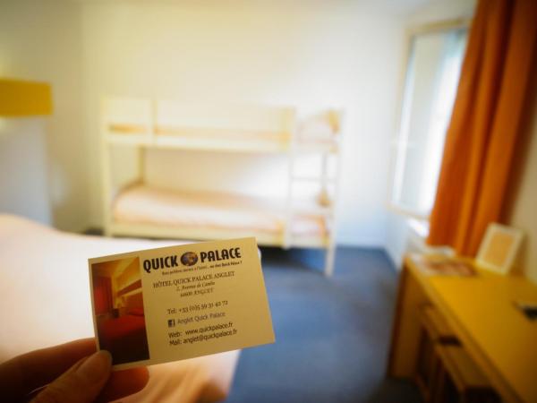 Quick Palace Anglet : photo 1 de la chambre chambre familiale (2 adultes et 2 enfants)