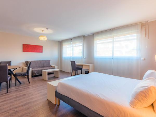 Appart'City Confort Montpellier Ovalie I : photo 3 de la chambre studio familial supérieur 