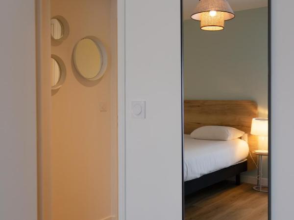 Logis Golfe Hotel : photo 1 de la chambre chambre triple