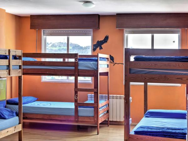 Meiga Backpackers Hostel : photo 8 de la chambre lit dans dortoir mixte de 8 lits