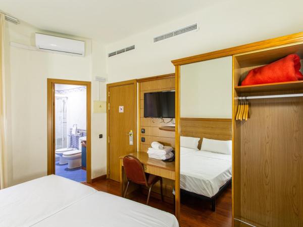 Negresco Gran Via : photo 8 de la chambre chambre double ou lits jumeaux Économique 