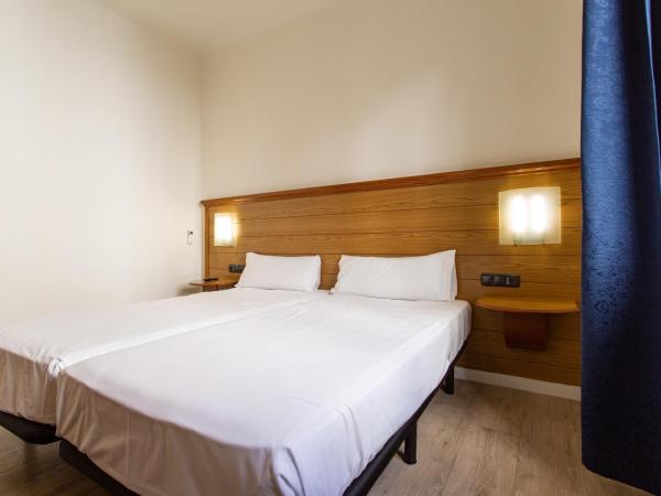 Negresco Gran Via : photo 10 de la chambre chambre double ou lits jumeaux Économique 