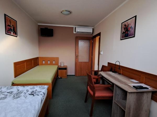 Penzion Aida Ostrava : photo 6 de la chambre chambre lits jumeaux