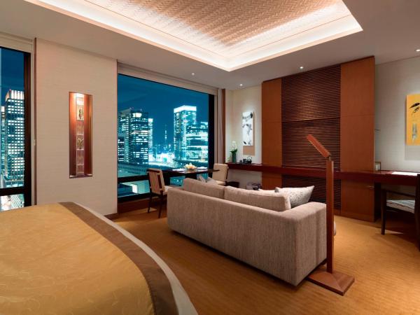 The Peninsula Tokyo : photo 1 de la chambre chambre d'angle avec lit king-size premier