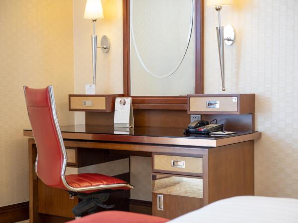 Shangri-La Ningbo - The Three Rivers Intersection : photo 8 de la chambre chambre lit king-size premier horizon