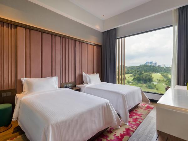 M Resort & Hotel Kuala Lumpur : photo 2 de la chambre hébergement lits jumeaux deluxe - vue sur parcours de golf
