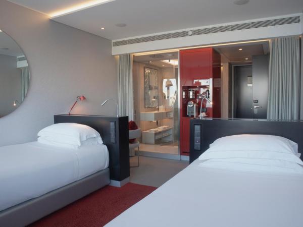 MYRIAD by SANA Hotels : photo 7 de la chambre chambre familiale