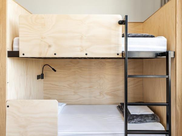 Bunk Brisbane : photo 3 de la chambre bed in a 6 share ensuite dorm