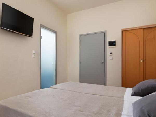 City Plus Rhodes Hotel : photo 4 de la chambre chambre double ou lits jumeaux - vue sur ville