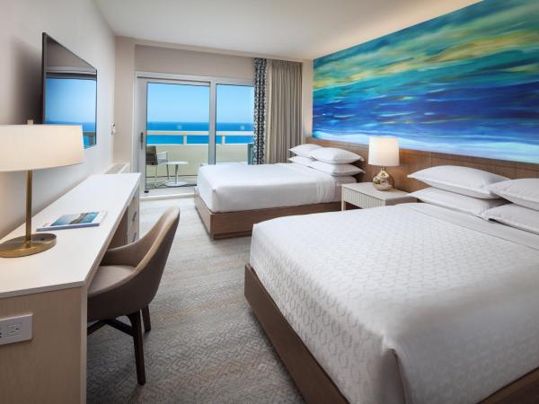 Sheraton Waikiki Beach Resort : photo 1 de la chambre chambre 2 lits doubles récemment rénovée - Étage supérieur - côté océan