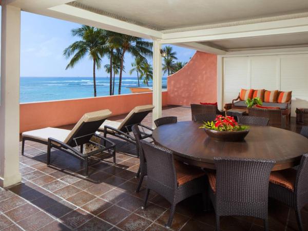 The Royal Hawaiian, A Luxury Collection Resort, Waikiki : photo 9 de la chambre suite lit king-size - côté océan