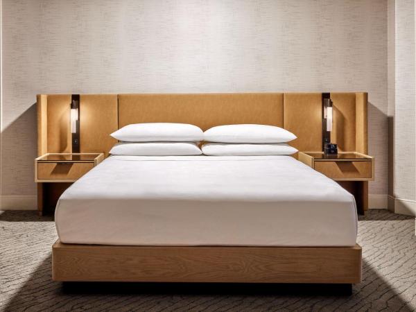 JW Marriott Phoenix Desert Ridge Resort & Spa : photo 3 de la chambre junior suite, 1 king, sofa bed, balcony