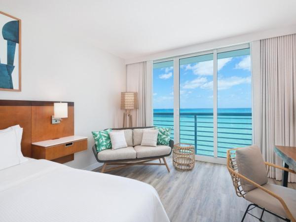 The Westin Fort Lauderdale Beach Resort : photo 2 de la chambre chambre lit king-size - vue frontale sur océan