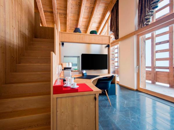 W Verbier : photo 4 de la chambre sublime suite en duplex avec vue sur la montagne