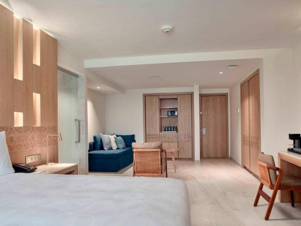 JW Marriott Cancun Resort & Spa : photo 7 de la chambre luxury junior king suite with sofa bed and balcony