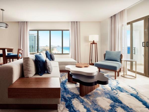 JW Marriott Cancun Resort & Spa : photo 3 de la chambre one-bedroom larger suite with oceanfront