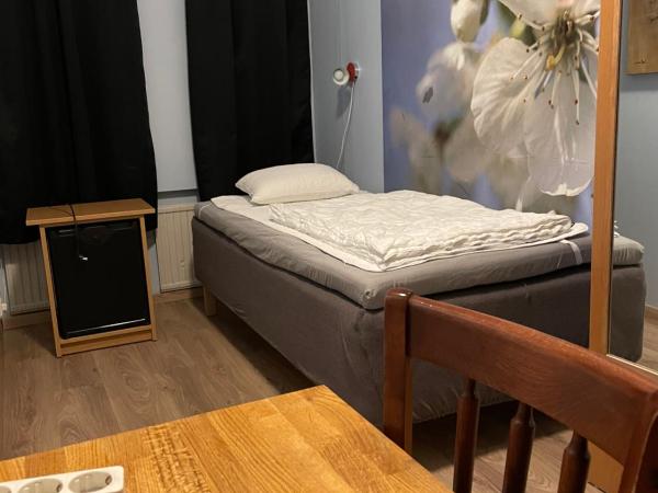 Uppsala City Hostel : photo 9 de la chambre chambre simple avec salle de bains commune