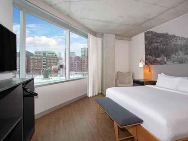 Hotel Indigo Denver Downtown - Union Station, an IHG Hotel : photo 6 de la chambre one-bedroom king suite with communications accessible roll-in shower