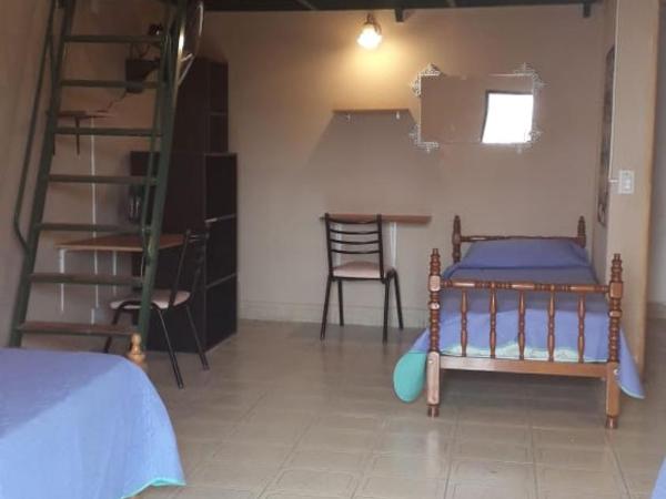 La Toscana : photo 2 de la chambre chambre triple basique avec salle de bains commune