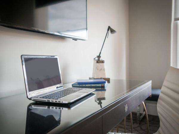 Magnolia Hotel Denver, a Tribute Portfolio Hotel : photo 1 de la chambre suite 1 chambre avec 1 lit king-size