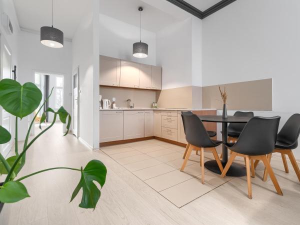 Aparthotel Platinum : photo 3 de la chambre appartement 1 chambre avec balcon