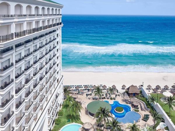 JW Marriott Cancun Resort & Spa : photo 6 de la chambre premium deluxe king room with balcony and ocean view