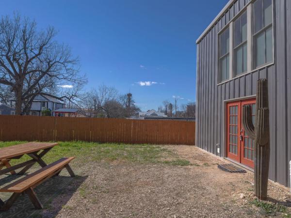 Gorgeous Guesthouse Near Amazing Downtown : photo 3 de la chambre appartement 1 chambre