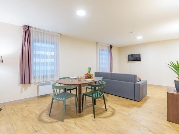 Appart'City Classic Angoulême Centre : photo 5 de la chambre grand appartement