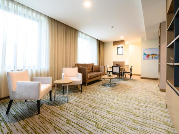 La Quinta by Wyndham Istanbul Gunesli : photo 5 de la chambre suite lit king-size exécutive