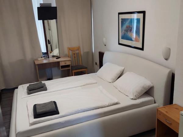 Hotel Berliner Hof : photo 7 de la chambre chambre double ou lits jumeaux supérieure