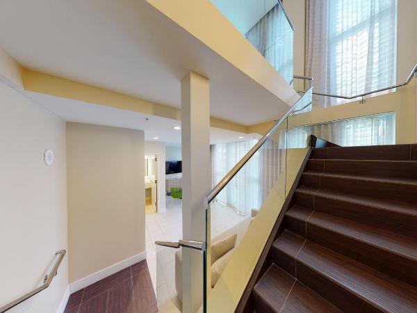 Eden Roc Miami Beach : photo 5 de la chambre loft lit king-size en duplex - vue sur océan