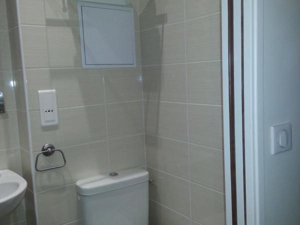 Hôtel du Quai de Seine : photo 4 de la chambre chambre familiale