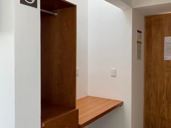 Hotel Suites Regina : photo 2 de la chambre chambre lits jumeaux premium