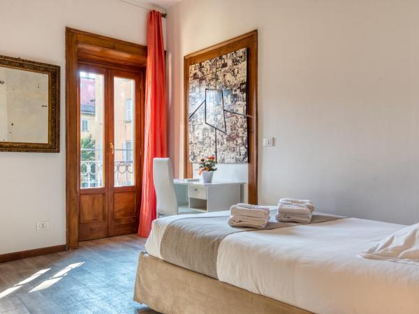 Palazzo Rivola : photo 5 de la chambre chambre familiale avec salle de bains privative séparée