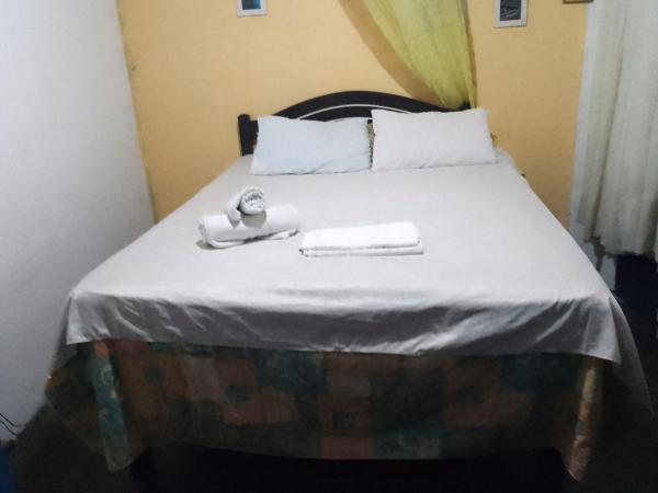 Hostel Torre Bahia-Familia : photo 3 de la chambre chambre double standard avec salle de bains commune