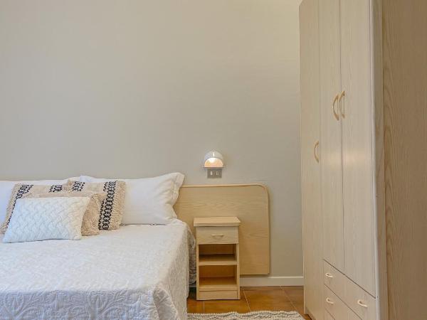 Americana Beach House : photo 7 de la chambre chambre double avec salle de bains privative