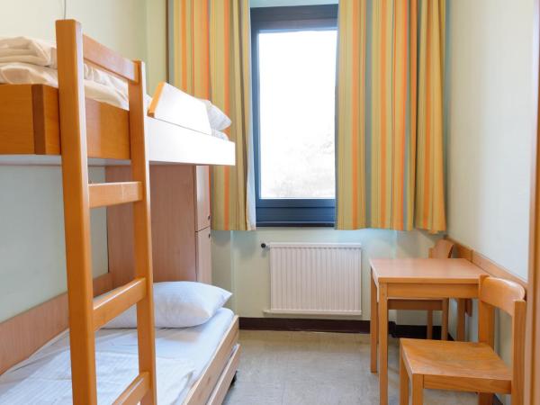 Jugendgästehaus Brigittenau &Brigittenau Youth Palace : photo 2 de la chambre lit dans dortoir pour femmes de 4 lits