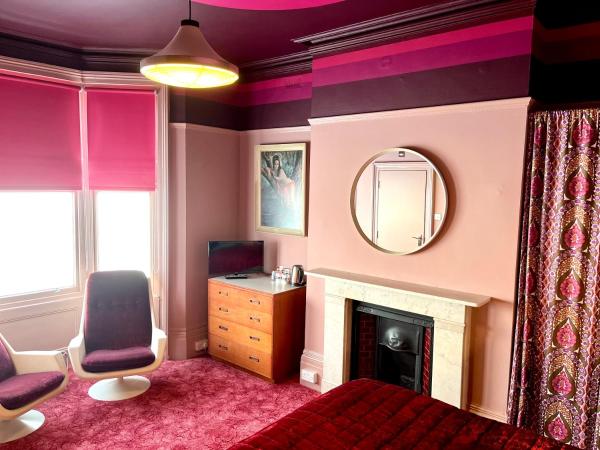 Snooze : photo 4 de la chambre chambre double avec salle de bains privative