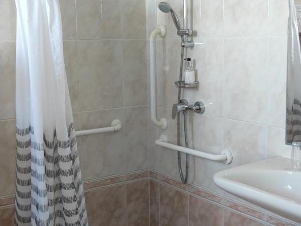 Hotel Uhainak : photo 4 de la chambre chambre double - vue sur mer