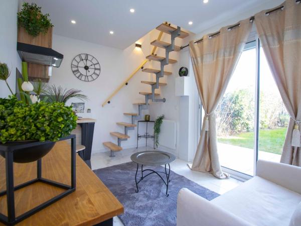 CHESSY Chambre indépendante DISNEY GIARDINO DELLA FELICITA : photo 6 de la chambre chambre triple - vue sur jardin