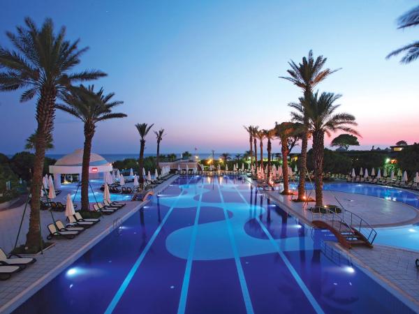 Limak Atlantis Deluxe Hotel Belek : photo 4 de la chambre chambre double ou lits jumeaux standard - boissons sans alcool comprises