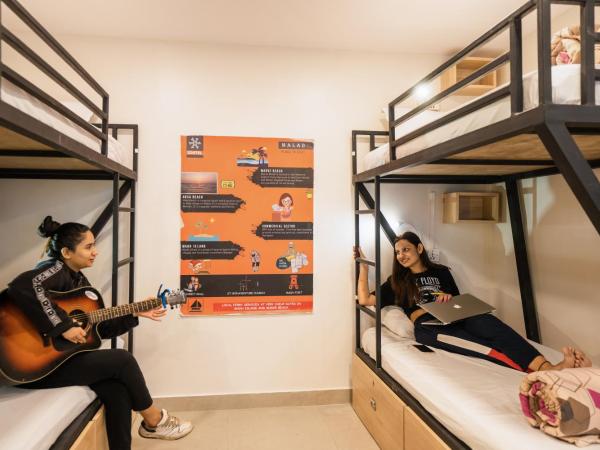 Zostel Mumbai : photo 1 de la chambre lit superposé dans dortoir pour femmes