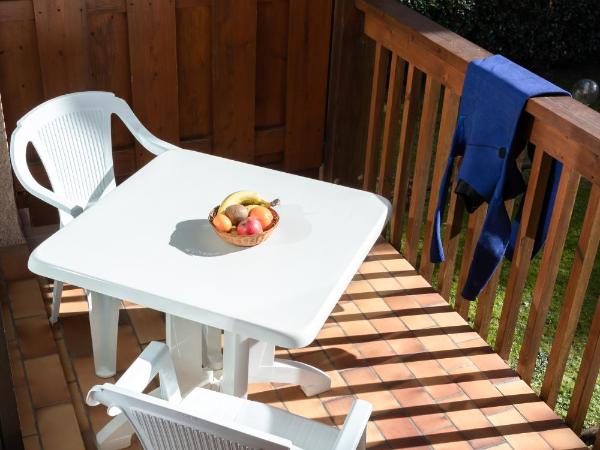 Résidence Hôtelière les Acanthes : photo 2 de la chambre studio (2 adultes + 1 enfant)