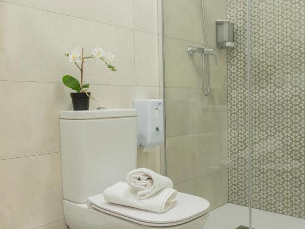 Bilbao ROOMS & KITCHEN Zorroza : photo 10 de la chambre chambre double avec salle de bains privative