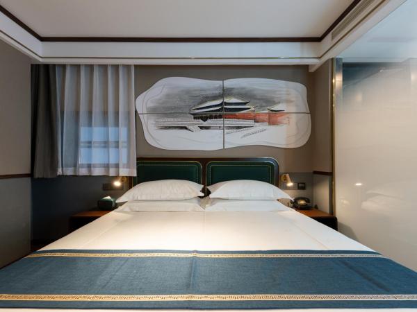 Time Traveller Boutique Hotel - Near Beijing National Stadium , Olympic Forest Park , National Convention Centre, Chinese Academy of Sciences, Beishatan subway station, Free laundryTourism consultation : photo 4 de la chambre chambre double supérieure