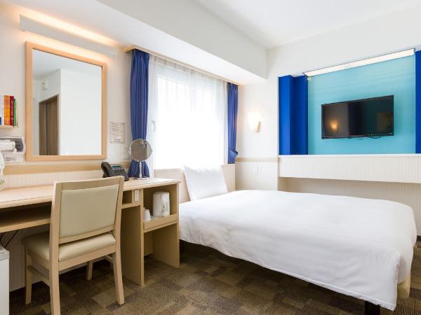 Toyoko Inn Tokyo Keihin Tohoku sen Oji eki Kita guchi : photo 2 de la chambre chambre lits jumeaux accessible aux personnes à mobilité réduite - non-fumeurs