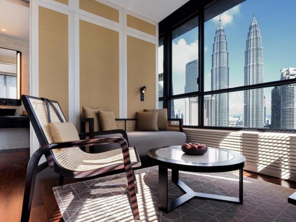 The RuMa Hotel and Residences : photo 7 de la chambre suite deluxe - vue sur klcc