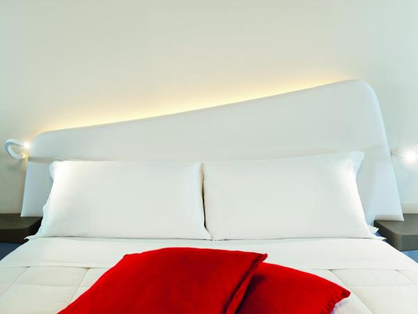 Ibis Styles Palermo President : photo 4 de la chambre chambre supérieure avec 2 lits doubles