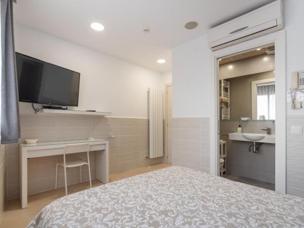 Hostal House : photo 6 de la chambre chambre double